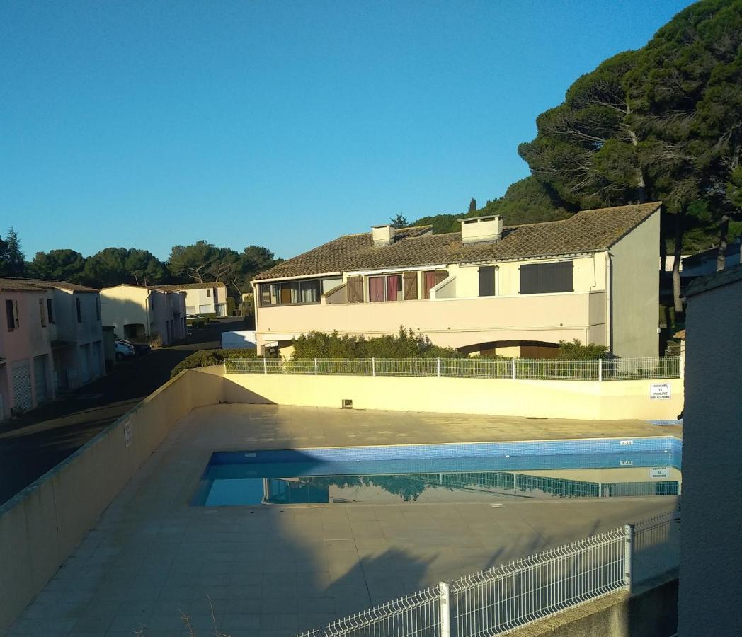 Appartement T2 Avec Piscine 아그 외부 사진